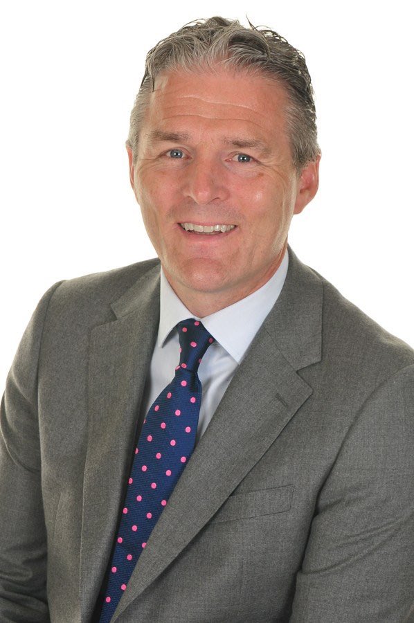 Middletown GAA would like to wish Jarlath Burns every success in his forthcoming presidential election to become the 41st president of the GAA this weekend!

Jarlath is an brilliant ambassador for both Armagh and the GAA and he is a genuine gael &amp; friend 👏🏼

#BackJarlath