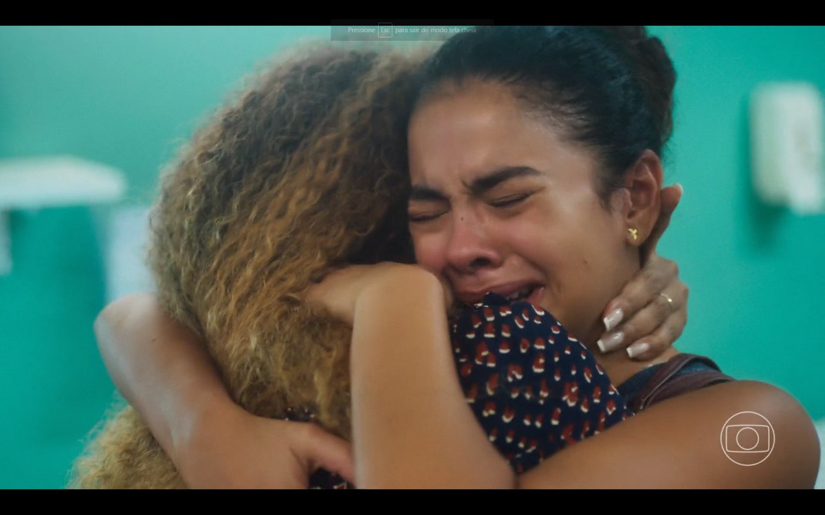 ZAMENZA's tweet photo. "A GENTE PERDEU SEU PAI, MINHA FILHAAAAA!!!!!!!!!!!!!!" (Sol) 

Meu Deus, que cena da Sheron e Bella. #VainaFé https://t.co/aVUBdKB1Do