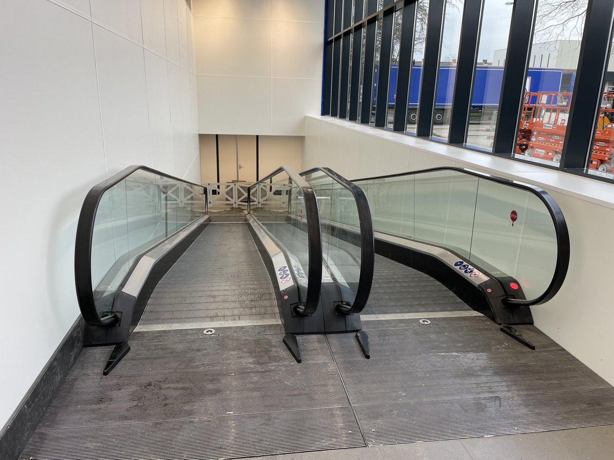 VeldeHan's tweet image. ⁦@VenVBouw⁩, vandaag oplevering Aldi supermarkt met ondergrondse parkeergarage. @aldivastgoed dank voor de fijne en constructieve samenwerking. @bouwparners ⁦@BcEsselink⁩ @metselbedijf Terpstra @buro den Hollander.
@opening @winkel@ 24 februari.