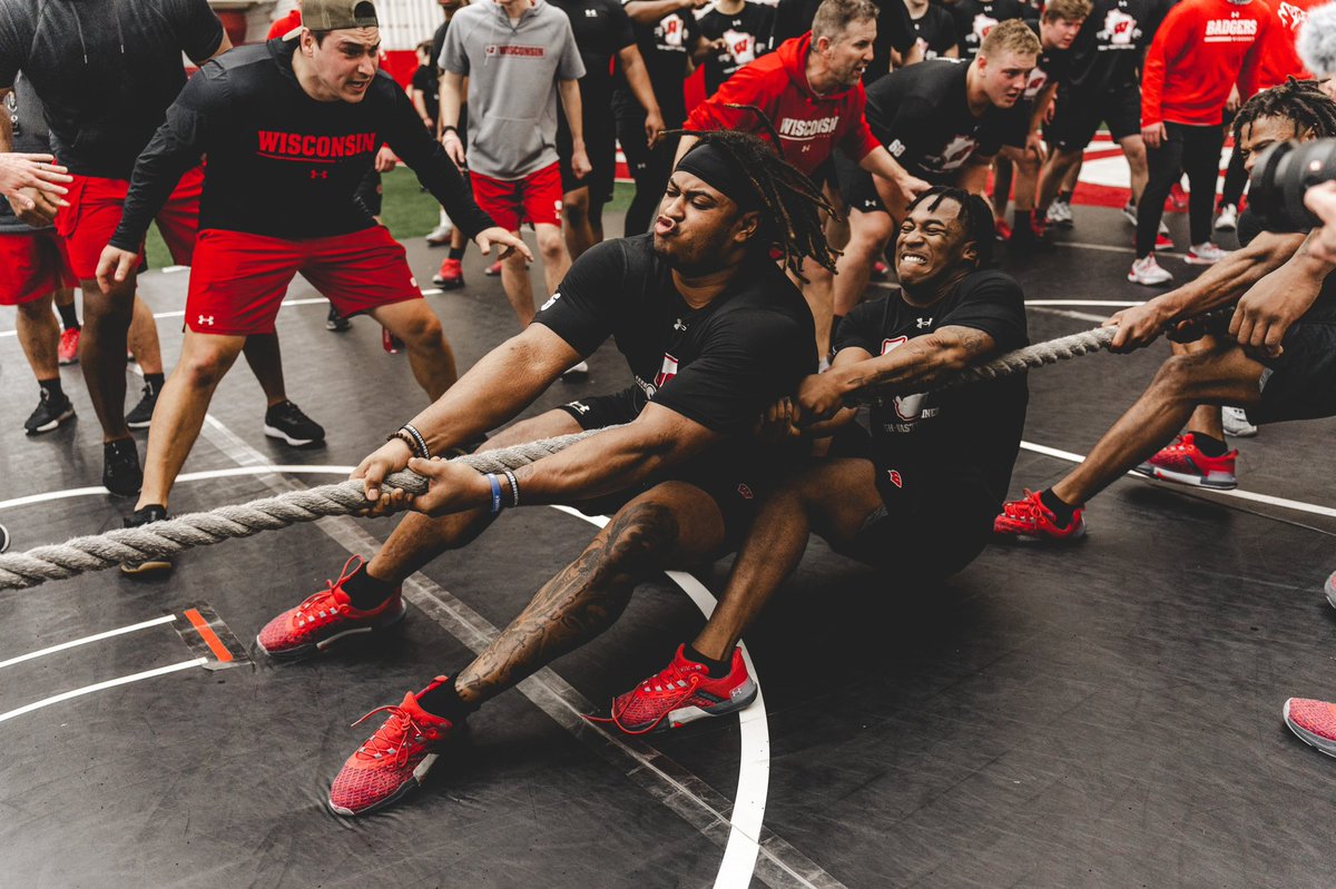 Wisconsin Football tweet media