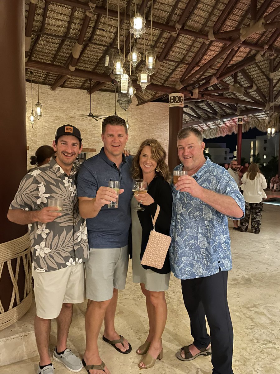 GrantMerron's tweet photo. Great time with Golden Harvest down in Punta Cana.  #gldenharvest https://t.co/XmospoApoB