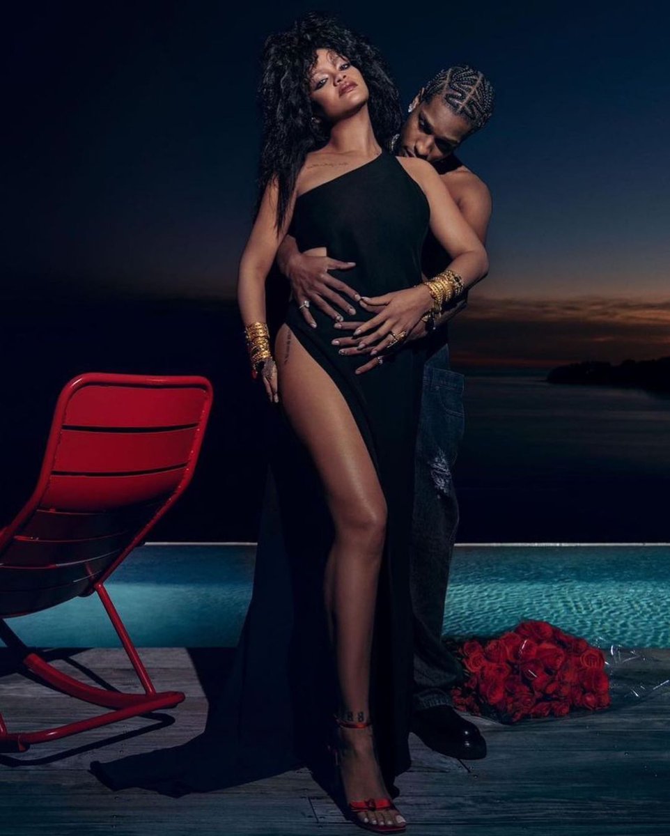 GossipRoomOff's tweet photo. 🚨 Rihanna, A$AP Rocky et leur fils en couverture du Vogue Brisith ! ✨ (📸: inezandvinoodh) https://t.co/jWDp0cNPwY