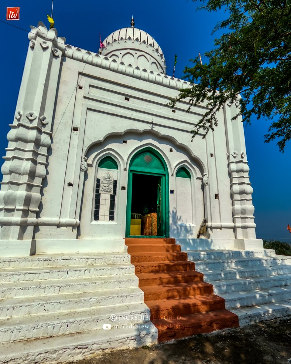 iworldpk's tweet photo. Hazir Pir Mazar, Margalla Hills Islamabad Near Taxila 
The Shrine on Mountain Top
-
Google Map Location
https://t.co/Za25cPPk6s
-
#hazirpeer #hazirpir #margallahills #Islamabad #islamabadcity #touristplaces #Toptouristplaces #Morning #islamabad #TheCentaurusMall #islamabadians https://t.co/6HUfsVUmnz
