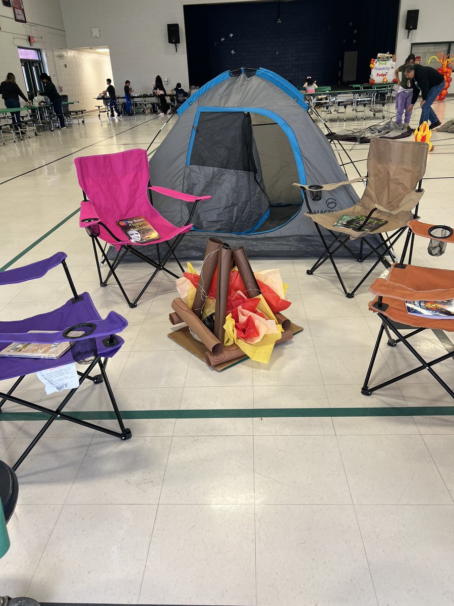 Laura R Moya tweet media