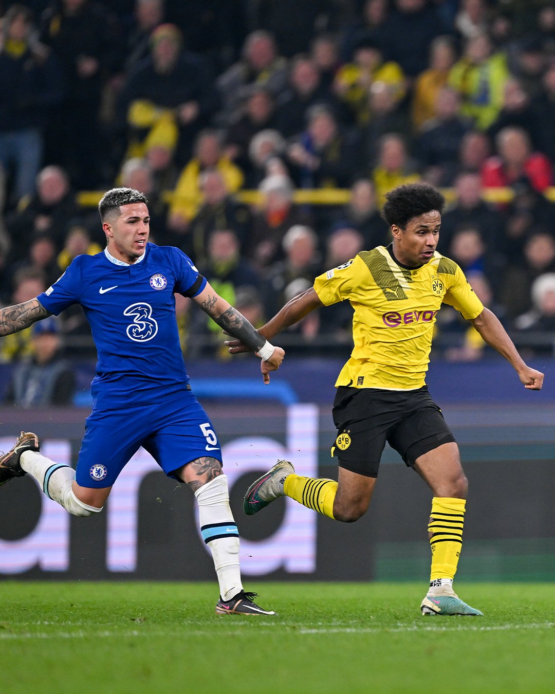 Thắng tối thiểu Chelsea, Dortmund tạo lợi thế ở lượt đi vòng 1/8 Champions League - Ảnh 1.