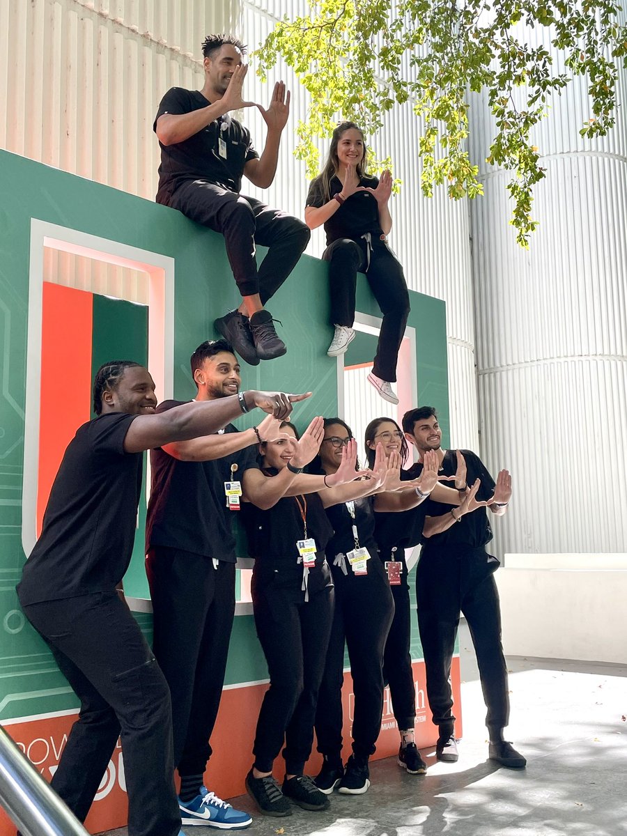 CalderMedLib's tweet photo. When there’s a giant U courtesy of @umiamimedicine and @umiamihealth in front the @caldermedlib, you make sure you take lots of photos by it! Shout out to these Family Medicine residents taking advantage of such a cool photo prop! #umiamihealth #umiamihealthsystem #caldermedlib https://t.co/ul5aaWP777