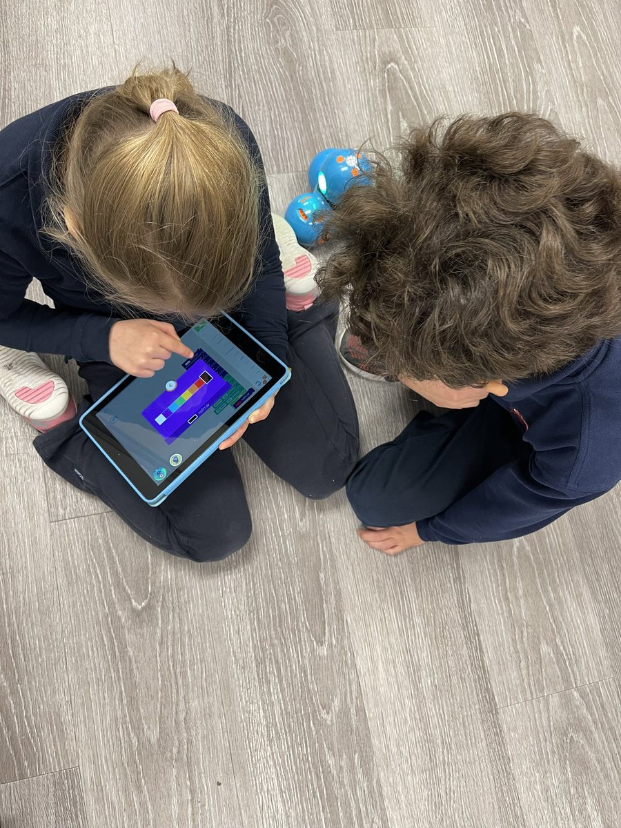 DanielleLour8's tweet image. Lots of math incorporated while using #DashRobots in gr 1-4: speed, distance, addition/subtraction, rotations, degrees - not to mention applying coding concepts such as sequencing, repeats, & debugging.
So much learning! So much fun!
@stmattoakville @OLPhcdsb @hcdsbsteam @HCDSB