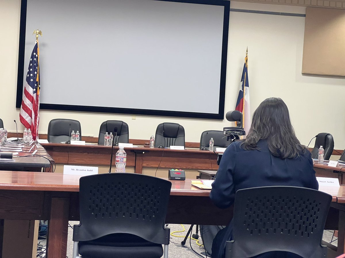 danimarr94's tweet photo. “Conflating the public health crisis of fentanyl w/ the humanitarian crisis of migrants coming to our border seeking safety is a cheap political trick to use a serious public health crisis as justification to waste public resources on ineffective border policies.” @RochelleMGarza https://t.co/4kGDPMm4yB