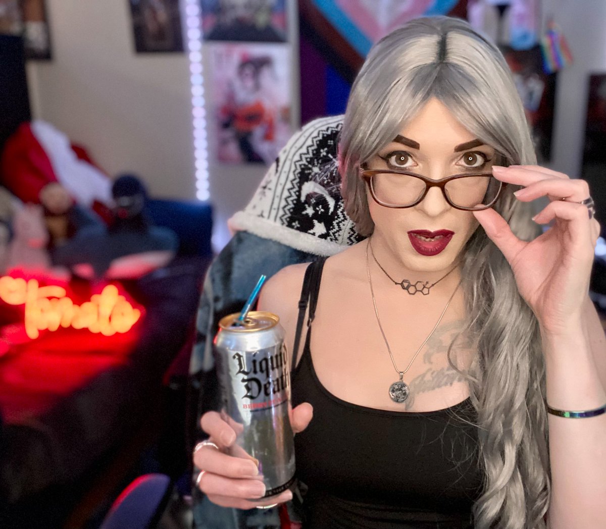 AliTheTomatoxo's tweet photo. link in comments!

Wednesday in the Tomato Garden  Destiny 2 - Last 2 weeks before Lightfall! solo Gm?! #TransGirlGaming #TwitchAffiliate #Peer2Peer #LiquidDeath #Destiny2 #TwitchGirls #GirlGamer #transisbeautiful https://t.co/zcThTVVvox