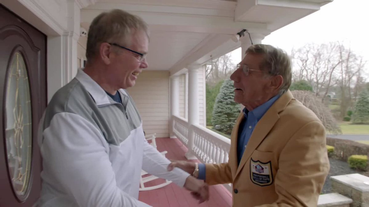 NYJ_Matt's tweet photo. Joe Klecko’s daughter told him he needed to stay home to pick up the Door Dash delivery 

Imagine opening the door expecting some high school kid delivering food and it’s Joe Namath telling you that you’ve been inducted into the Hall of Fame 

#Jets #TakeFlight https://t.co/f3fPcuYNJA