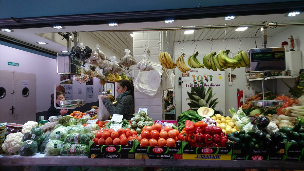 StevenFawkes's tweet image. We went to Malaga Market and we sought... ideas for a CLIL lesson using the 5 senses @Erasmus+ #ALL4Language