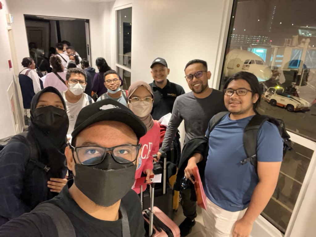 AmirFazwan's tweet photo. @runcloud_io Delegates off to Bangkok!

See you at booth no. 26.

#WCAsia #RunCloud #ServersOnTheGo https://t.co/Vpor6LHnOx