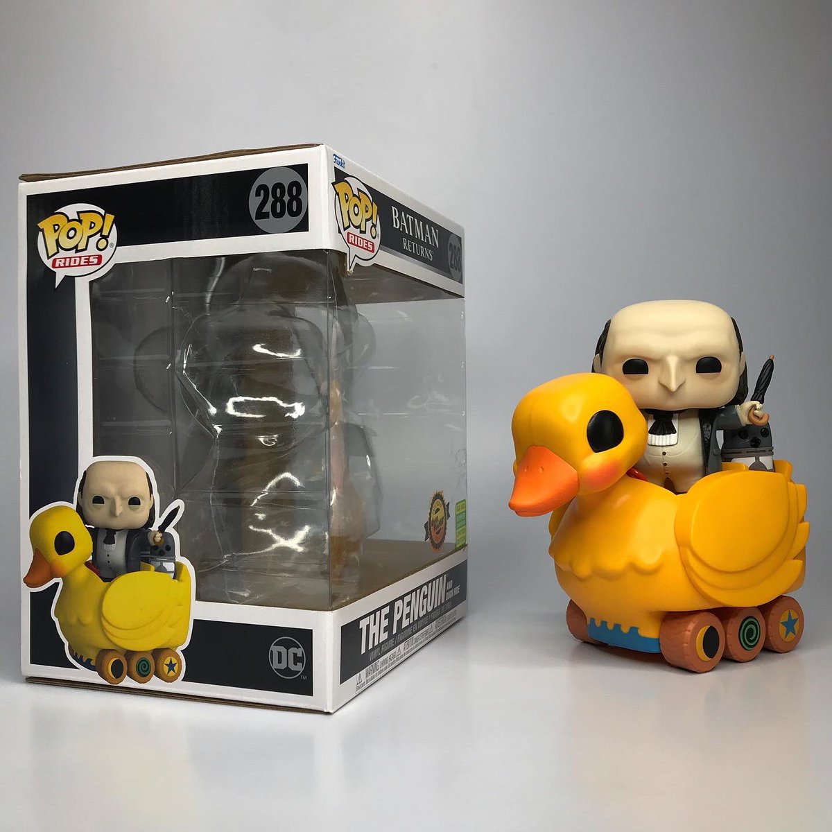 luisfernandofg's tweet photo. #ThePenguinAndDuckRide #Colección #FunkoPop #Unboxing #BatmanReturns #ThePenguin #DuckRide #OswaldCobblepot #DCComics #DC #DCCollection #Funko #Pop #PopRides #PobresPeroConPops #LimitedEdition #SummerConvention #Exclusivo #GamePlanet https://t.co/aGKm5WKFh4