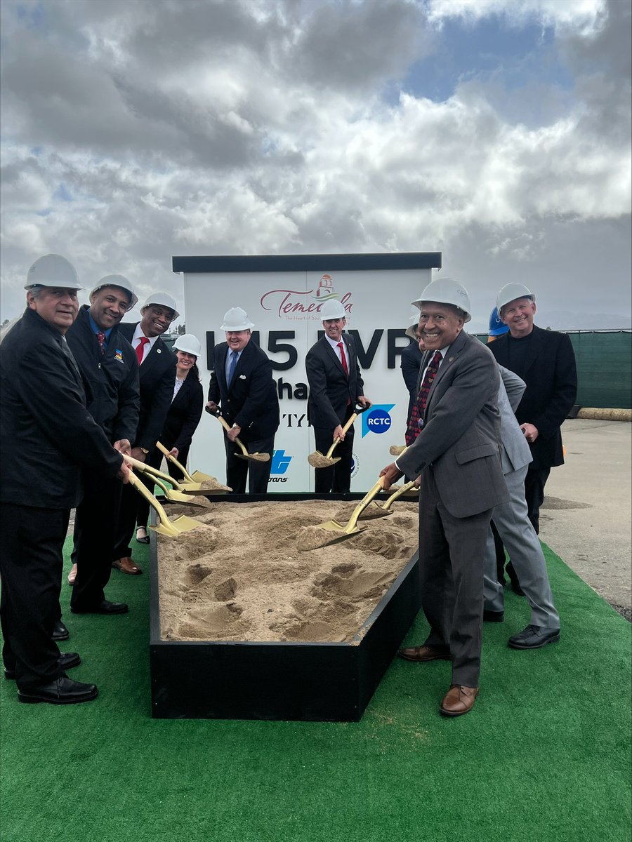 SupWashington's tweet photo. Yesterday, I joined U.S. Congressman Ken Calvert, WRCOG, and the City of Temecula for the groundbreaking of the I-15 / French Valley Parkway Phase 2 Project.

#I15 #Temecula #FrenchValley #ThrivingThird #ThirdDistrict #RivCoNow #RiversideCounty

(1/2) https://t.co/4dUyTLI0qE