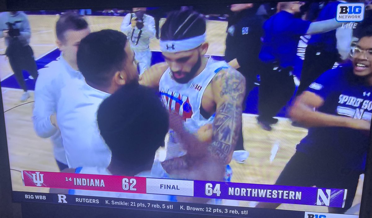 Darren Rovell tweet media