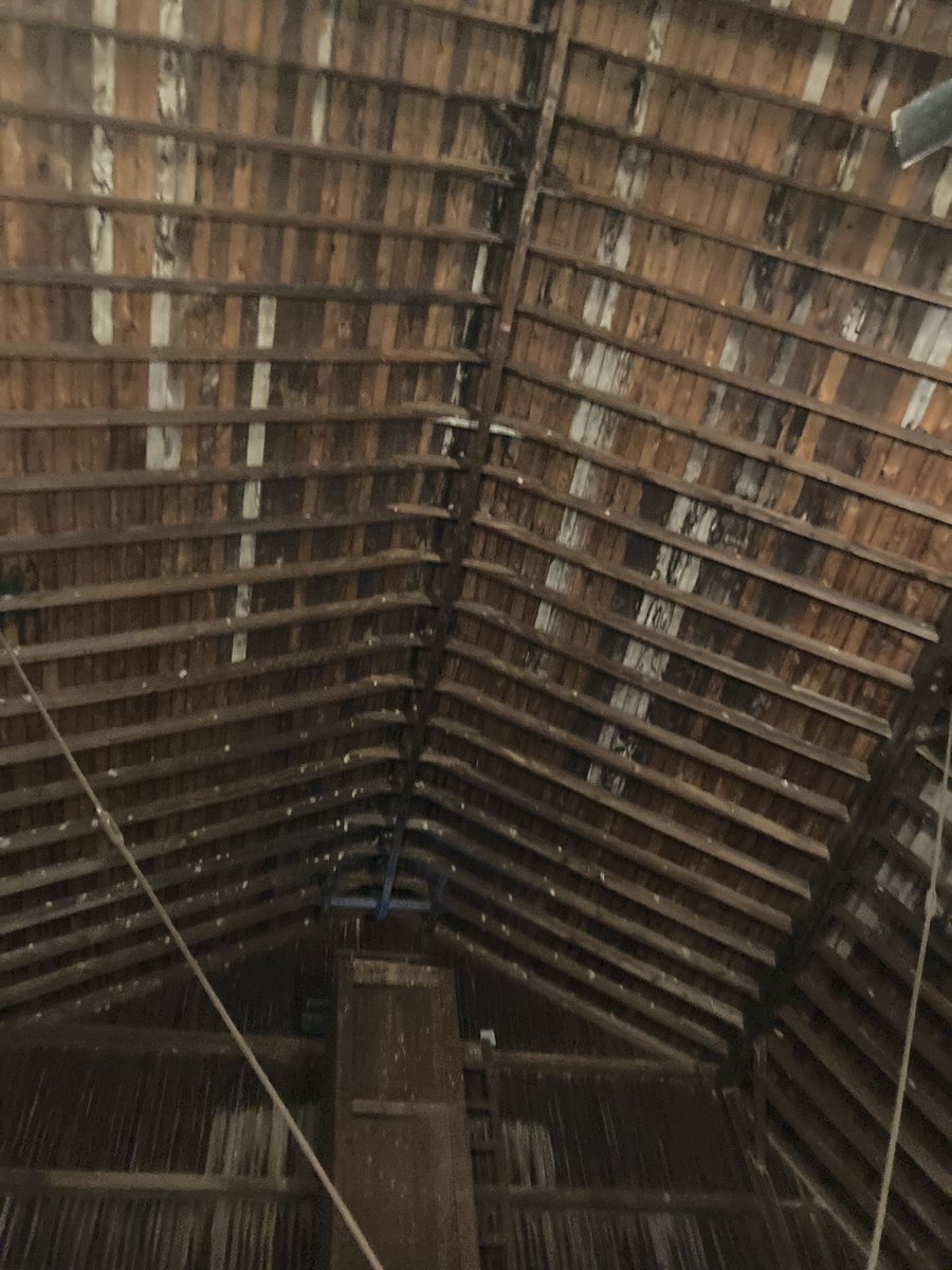 kelleyrah's tweet photo. @quajay 150 year old barn https://t.co/30lM6i506C