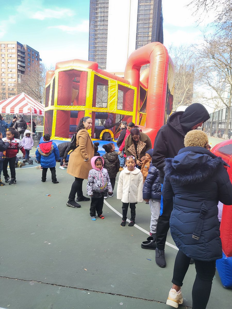 100th Day of School at PS 197 Harlem-Learning, Fun, and Family @District5NYC @SeanLDavenport @ps197_Harlem @DeCostaDawn @CECD5_HarlemNYC @cecd1nyc