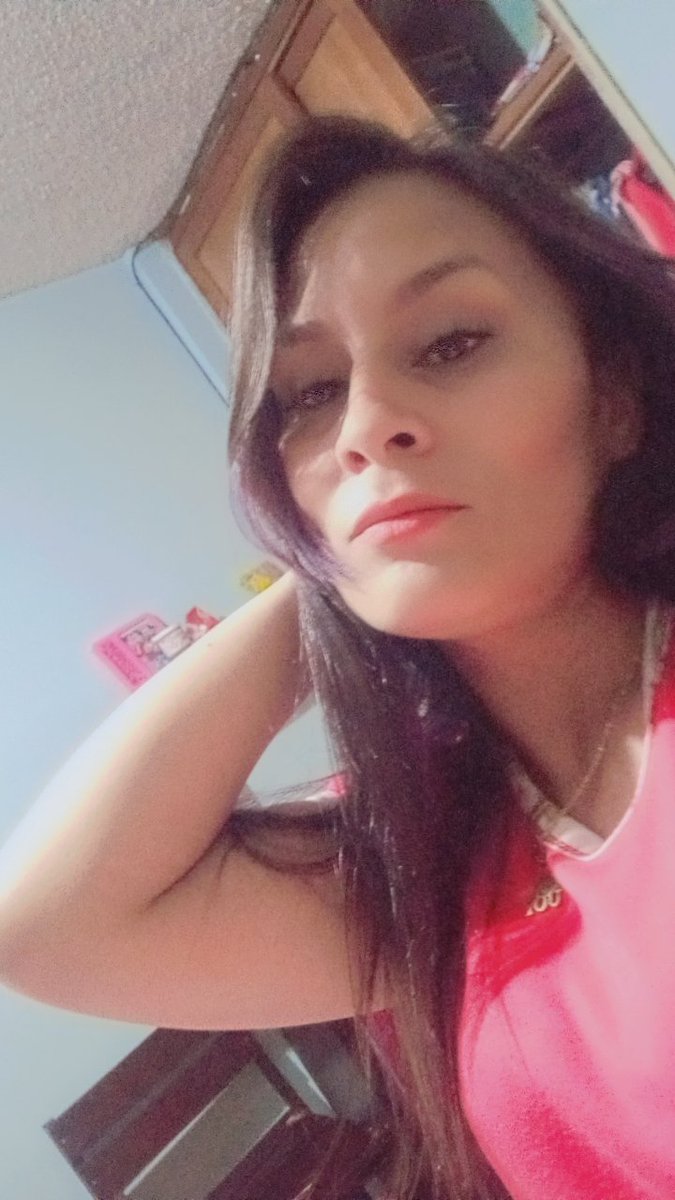 Cada momento es único para vivirlo ser feliz así estés sola o acompañada