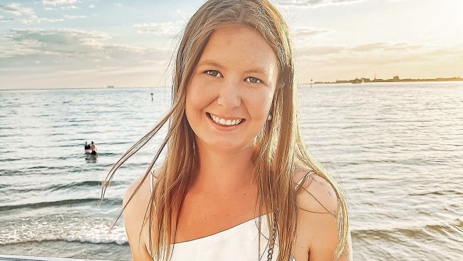 franks_chung's tweet photo. Mum of 'fit and healthy' 21-year-old who died after Moderna vaccine speaks out https://t.co/M7nXHcMNat @newscomauHQ https://t.co/FSmsZg6MCK