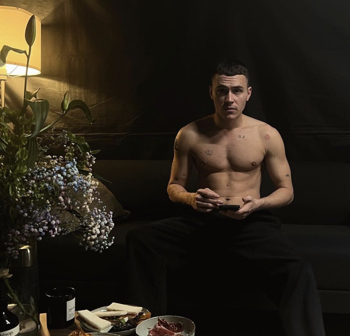 A-Ope jump scare

Excuse me for trying to be romantic 🙃🙄