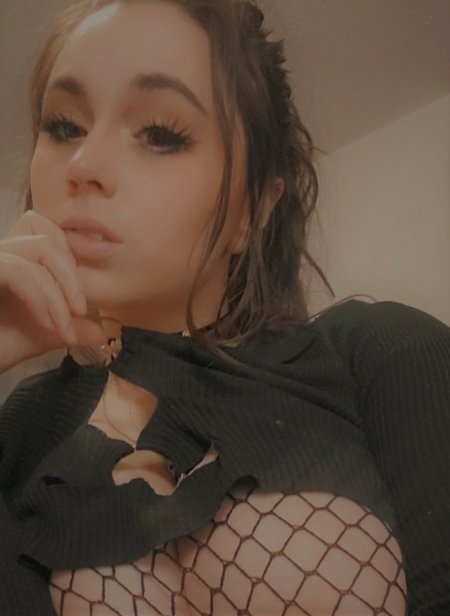 Sincerelylink's tweet photo. ❗ IT IS TIME ❗ for a shameless plug!! I've made some BIG changes on OF, and while things are ~under construction~, please enjoy a STEEP discount on my premium page! For a limited time, the monthly sub is nearly 50% off (so I hope to see you there!) 🖤
https://t.co/io6jHLdebp https://t.co/7QIuS1xTXL