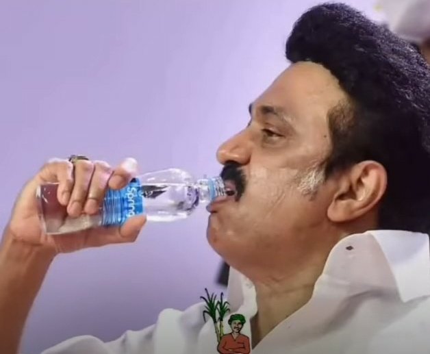 RamachandranCo3's tweet photo. என்னா ஏத்து ஏத்தறாரு இந்த எடப்பாடியாரு 

பயங்கர கடுப்பில் சுடலை 😄 https://t.co/pH8VogodUR
