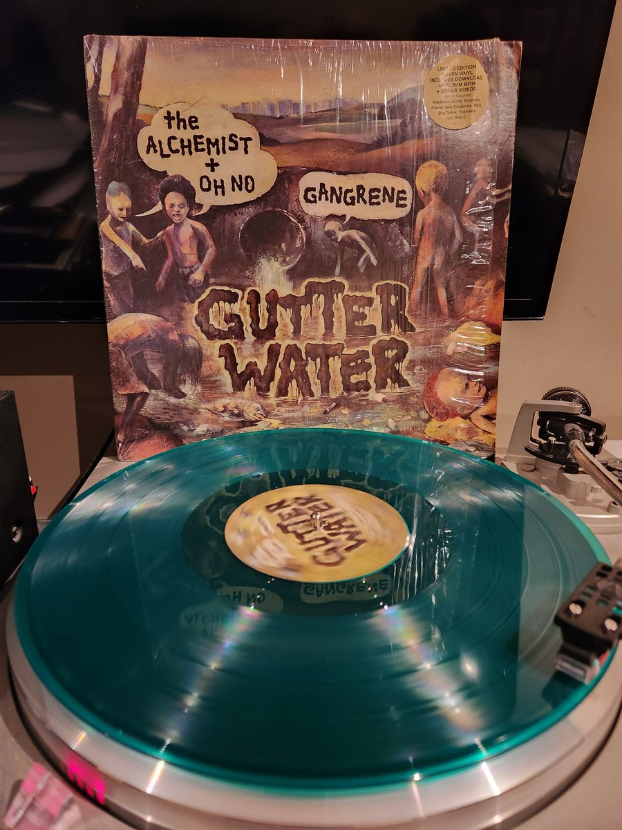 SpinVinyl1's tweet photo. Gangrene is The Alchemist and Oh No. They put out a few albums in the 10's. This is their debut. Lots of interesting samples, sounds, different lyrics and good rapping.
#Gangrene #GutterWater #NotHighEnough #TakeDrugs #TheAlchemist #OhNo #vinylrecords https://t.co/pjTLSDjduv