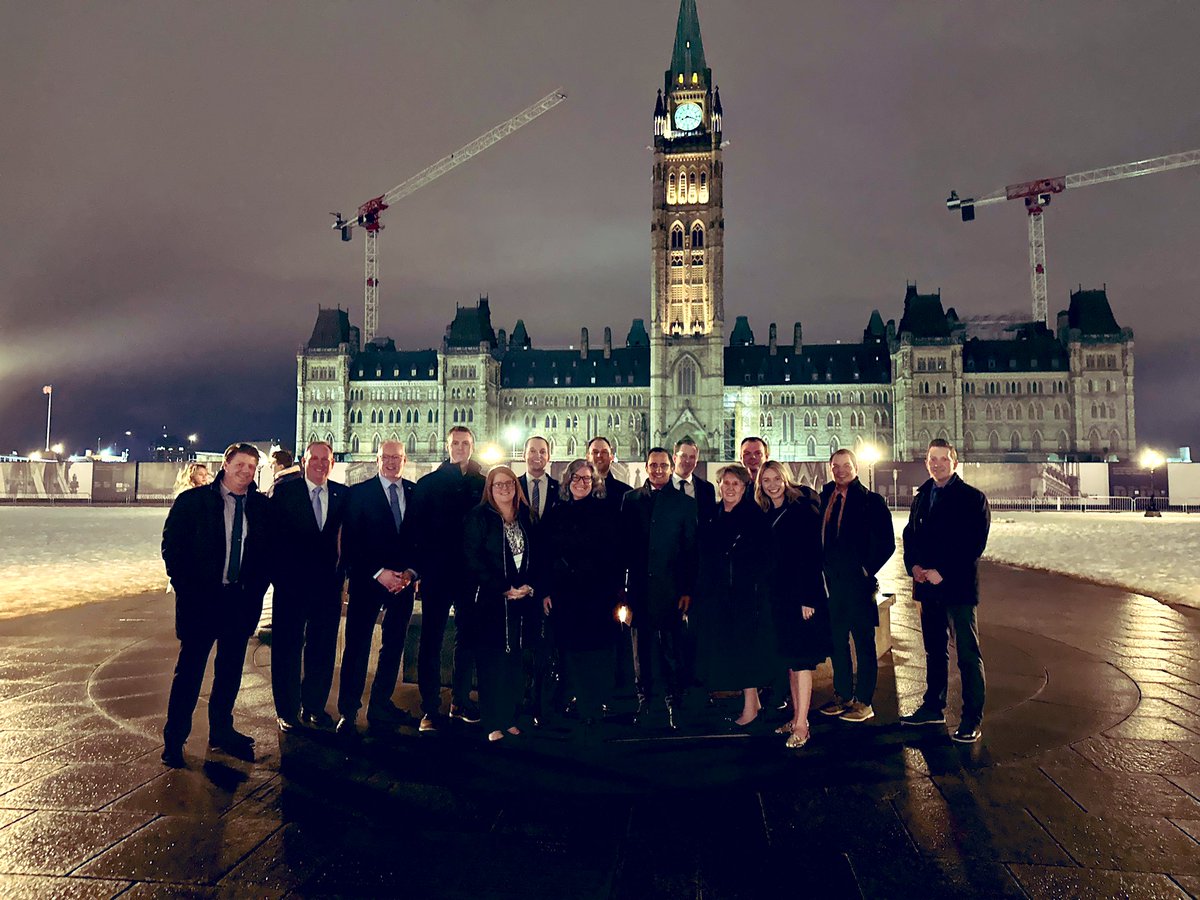 MikeWarkentin1's tweet photo. I can’t think of a better way to celebrate #CdnAgDay than being in Ottawa with 16 industry leaders promoting @YQLagrifoodhub, Canada’s Agriculture Destination. Thank you to @TravelAlberta for making it possible and @FCCagriculture for letting us crash your party. #YQL #YOW https://t.co/tbssv4D9G5