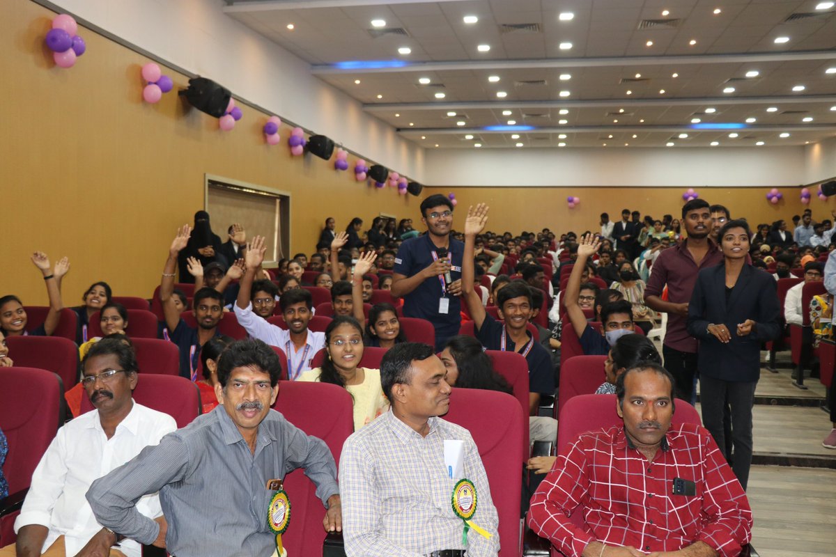 tack_on's tweet photo. We had an amazing time at Nellore Narayana's MBA college with our Quiz Master and Chief Content Tailor, @bodhanapuvishnu , who hosted an incredible #BusinessQuiz! Thanks to everyone who participated and made it such a memorable event! #Quiz #TackOn #QuizMaster #contentcreator https://t.co/SNGx5rsx67