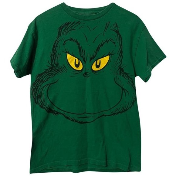 mrc248's tweet photo. So good I had to share! Check out all the items I'm loving on @Poshmarkapp from @NicNacNostalgia #poshmark #fashion #style #shopmycloset #lifestride #madewell #thegrinch: https://t.co/vn1M5tNI8Z https://t.co/dE0vI1u3G8