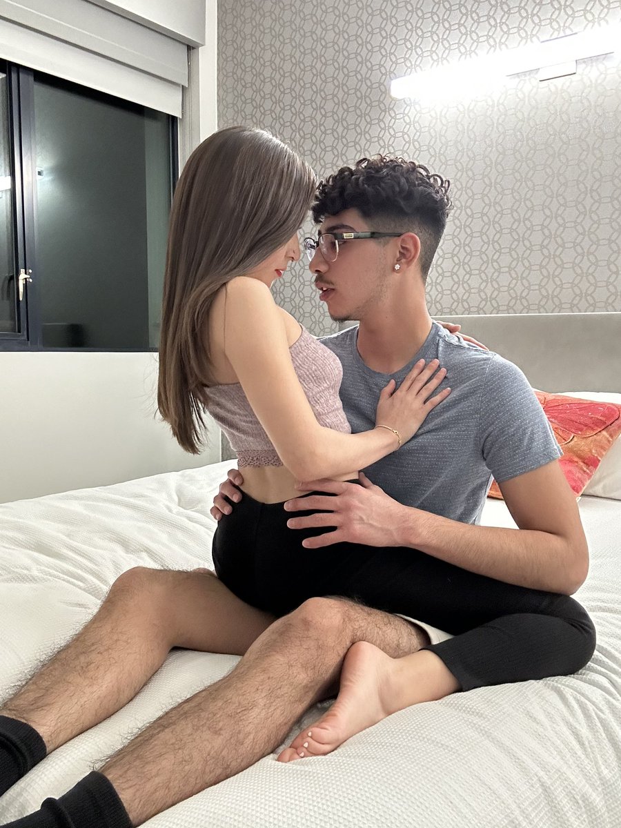 DiegoPerez_XXX's tweet photo. Look who pulled up on me 🥵🔥 @AmberxSummer https://t.co/RVK8HUPCa3