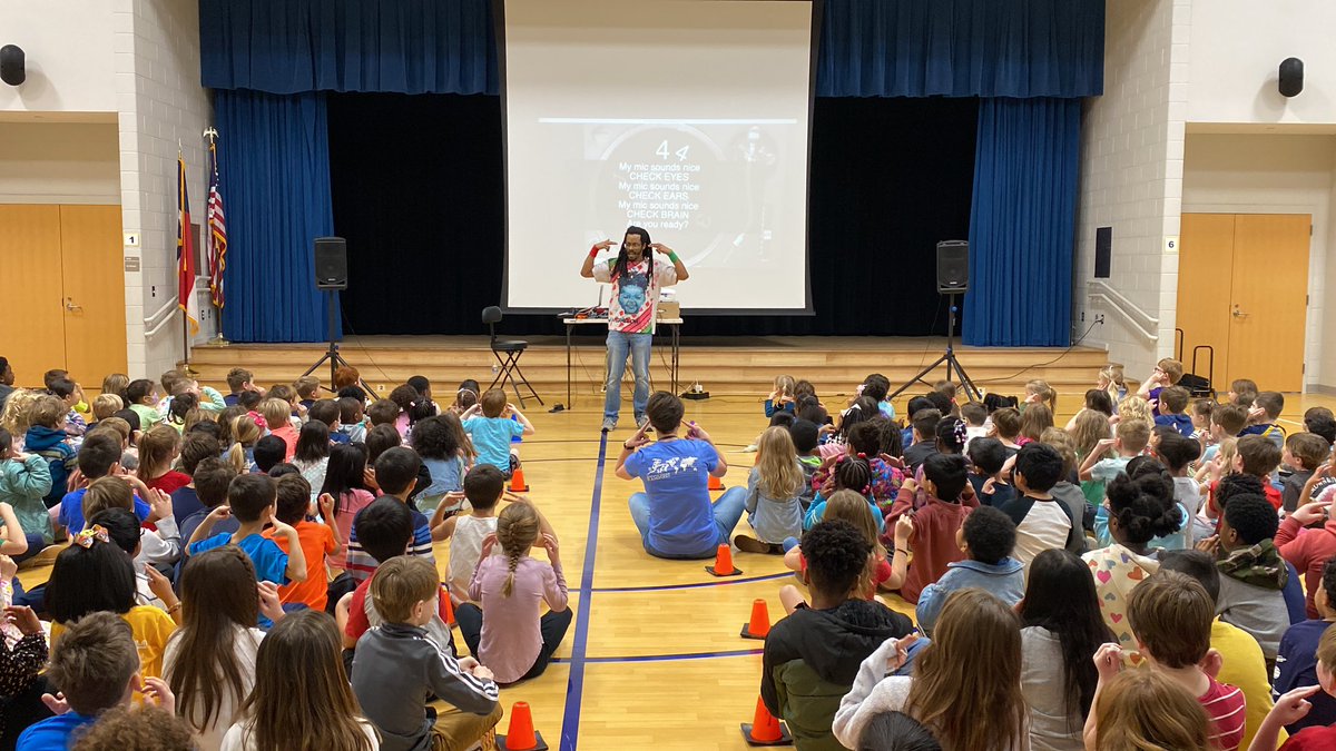 CherSavod's tweet photo. My mic 🎤 sounds nice.
Check eyes 👀!
My mic 🎤 sounds nice. 
Check ears 👂!
My mic 🎤 sounds nice. 
Check brain 🧠!
@StoughStallions @UnitedArtsWake  had an amazing time with https://t.co/EUVmRNxJ1G Thank you! #AIS4all #ArtistsinSchools #UnitedArts #MakeArtHappen #Arts919 https://t.co/vj3y8YdSi6