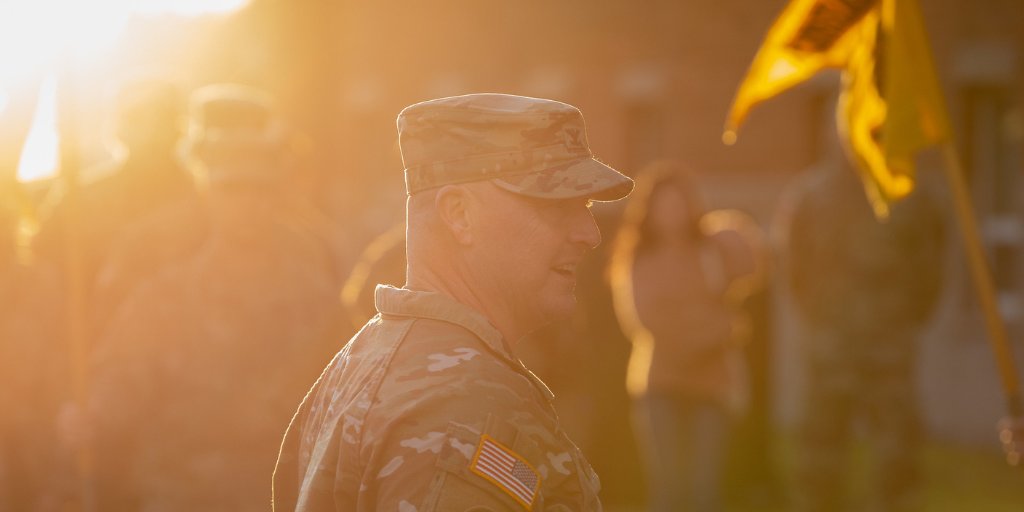 8BDEArmyROTC's tweet image. Slay. ✨ 

Check out this stunnin&apos; photo of Colonel Scott at last month&apos;s #RangerChallenge competition. 

Head on over to @ArmyROTC on Flickr for more: tinyurl.com/8BDERC

📸 Kyle Crawford