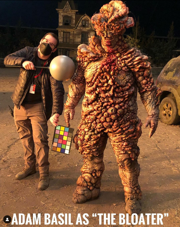 CinematizandoOf's tweet photo. Uma foto dos bastidores de The Last Of Us mostrando o Baiacu em confecção estimada em quase US$ 500 mil
#TheLastOfUs #TheLastOfUsHBO #Baiacu #AdamBasil https://t.co/azleBhNlZA