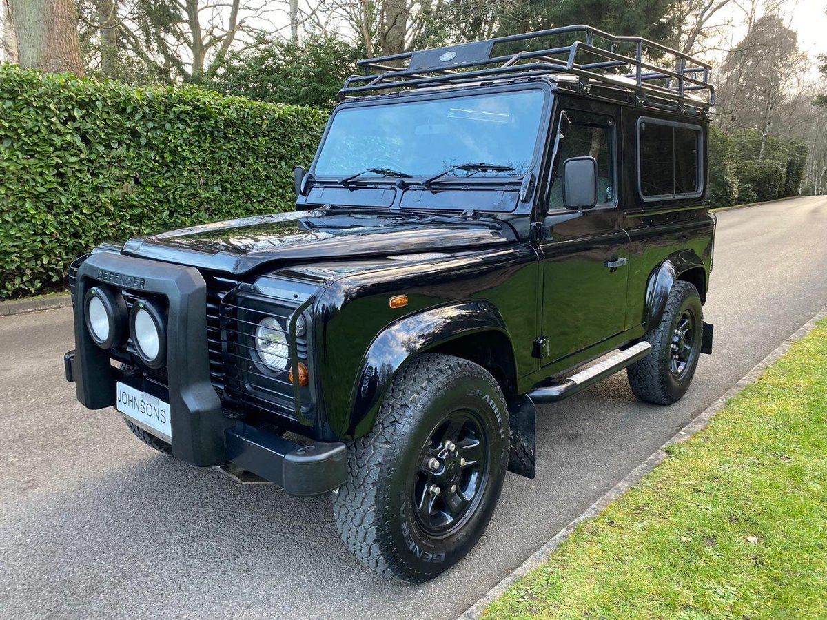 Land Rover Defender 90 2.5 Td5 County Station Wagon *Low Mileage ,Eye Catching*
defender-landrover.co.uk/2023/02/land-r…