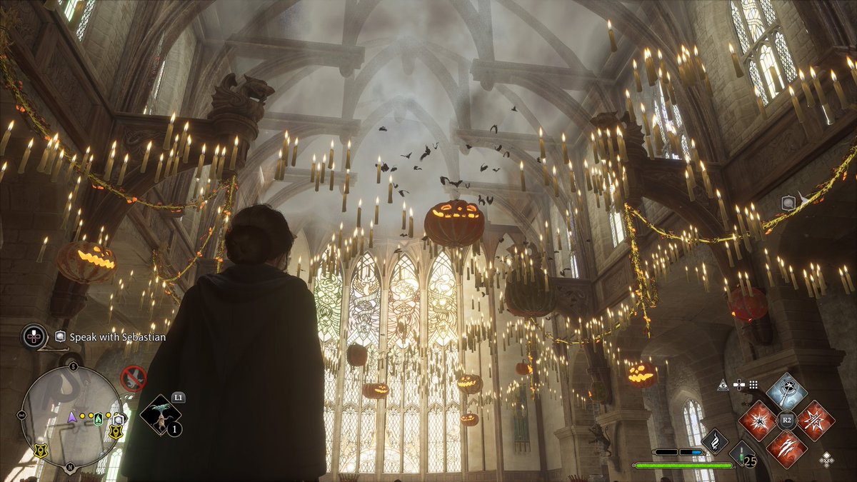 #HogwartsLegacy I've always loved the holiday decorations in #HarryPotter