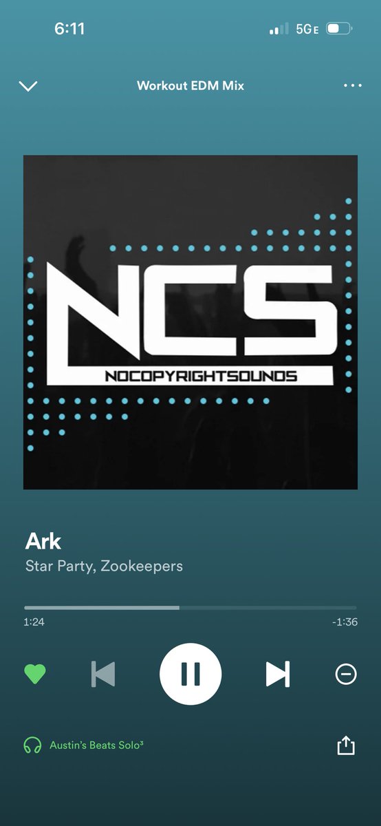 MFungus22's tweet photo. @hambinooo and Hamily we know what’s up when this slapper comes on 👀 https://t.co/HisfxvngTJ