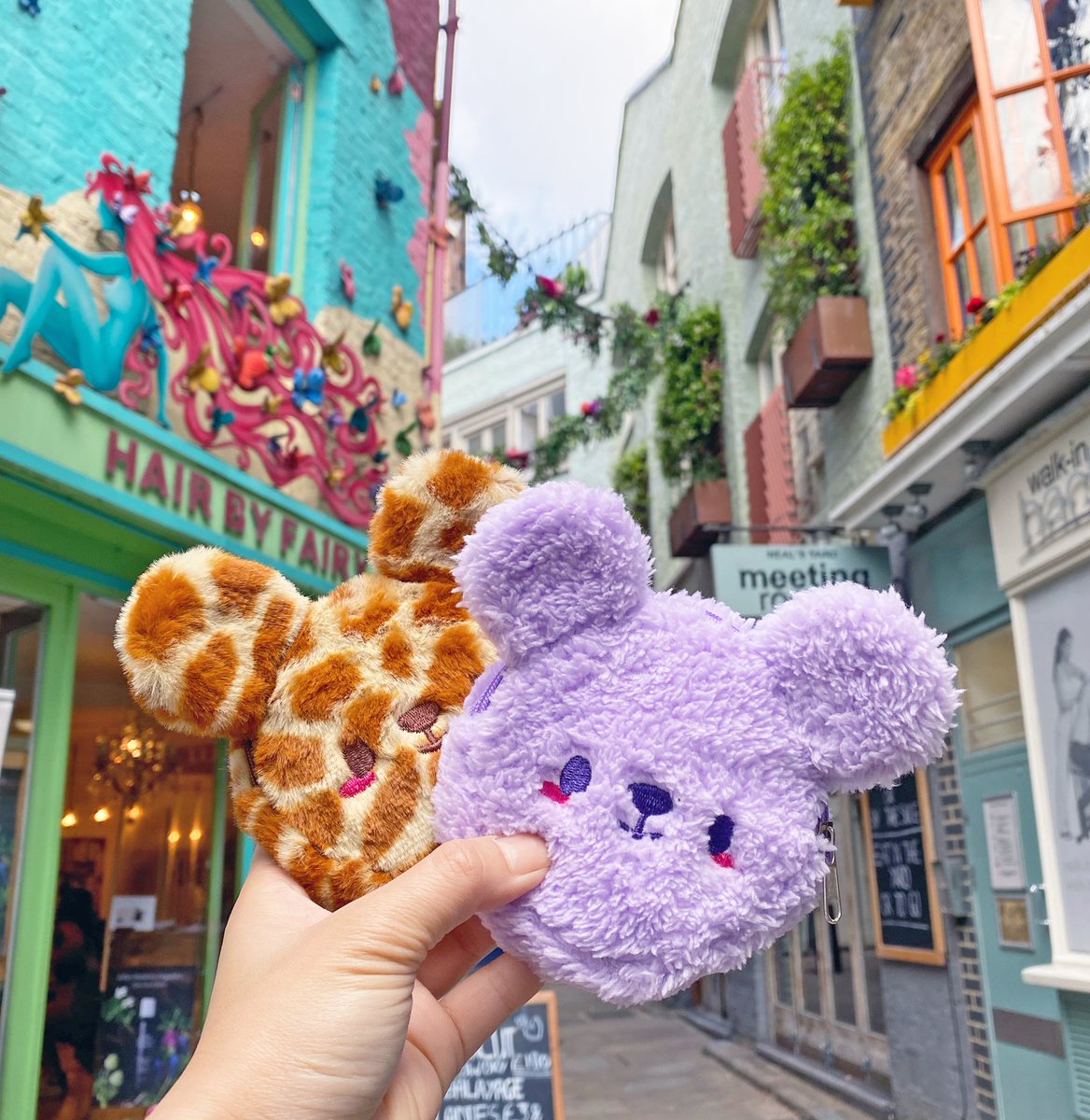 MOZOMOZO_UK's tweet image. Cutest must have Kuma bags

#mozomozo #cutebag #nealsyard #london #cuteshop #kawaii #kawaiishop #colourful #accessories #smallbusiness