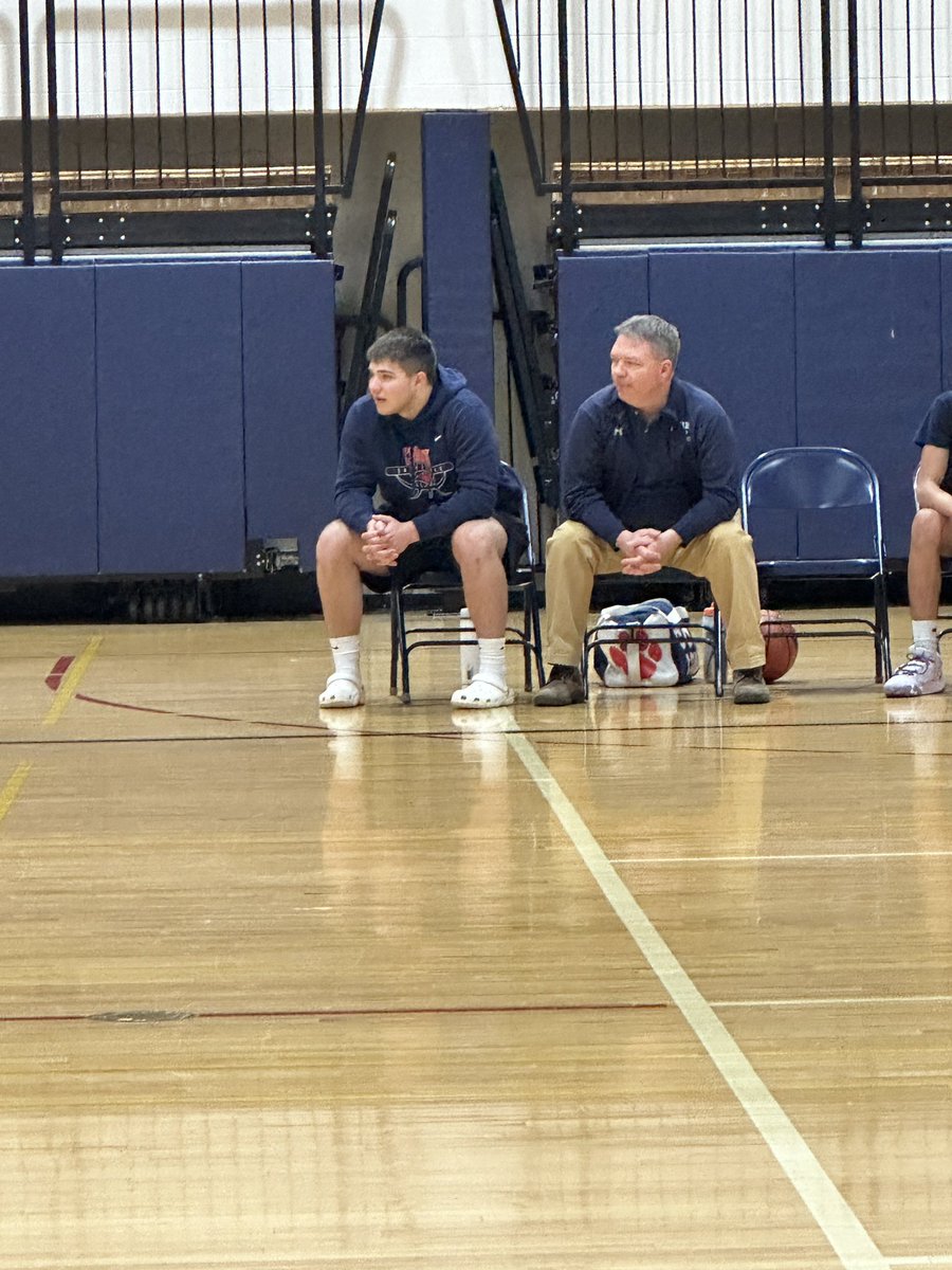 When the <a href="/conantathletics/">Conant Athletics</a> AD-elect puts his coaching hat on to help the sophomore boys basketball team! <a href="/Conant_BBall/">Conant Basketball</a> 🧢🏀⛹️‍♂️