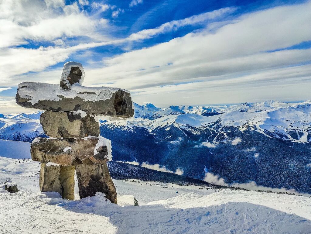 Glorious day at the top of 7th Heaven
.
.
.
.
.
#7thheaven #ballyknockphoto #whistler #whistlerblackcomb @whistlerblackcomb #skiiing #vacation #winter #snow #bluebird instagr.am/p/Cos9wwVvb_H/