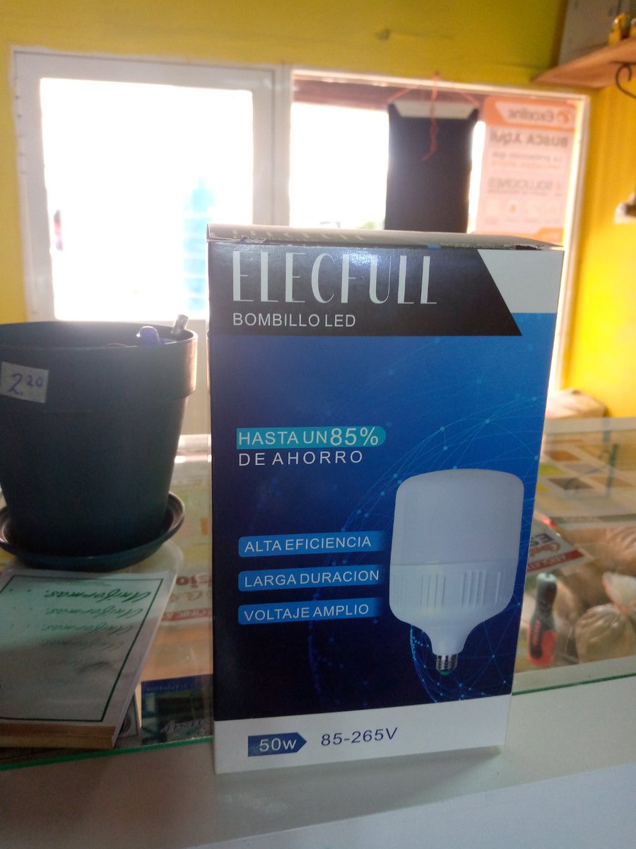 HogarFerre's tweet photo. Tenemos diferentes tipos de lámparas para embellecer la iluminación de tu hogar. https://t.co/y8lLw13t4I