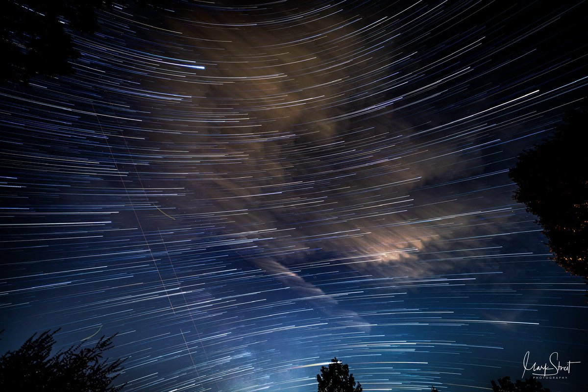 mcs130's tweet photo. @BraydenCreation #startrails #wideangle #CanonPhotography #clouds #sodiumlight #stackedframes #EOS6D @CanonUSAimaging @IrixUSA when you line up the tripod and camera in an E-W direction to get opposing polar star trails. Light pollution mixed with some passing clouds and โฆ this occurs https://t.co/L4qD0nItWf