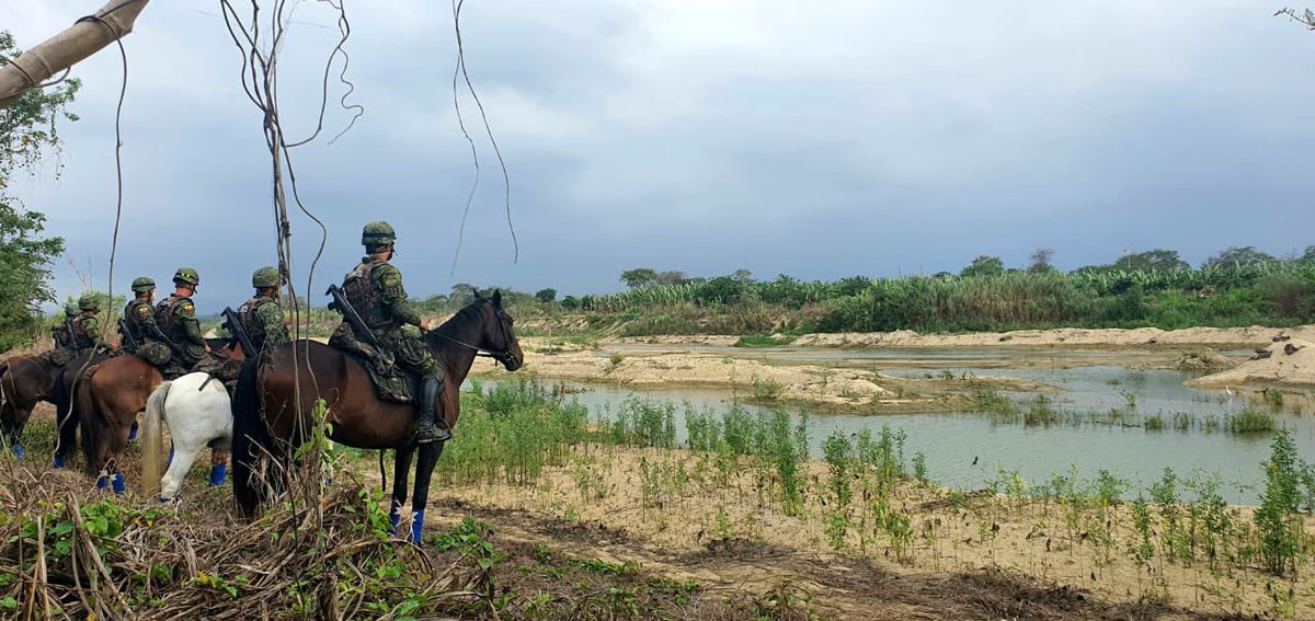 httpspbstwimgcommediaFpDDhPYXsAAatg_formatjpgnamemedium