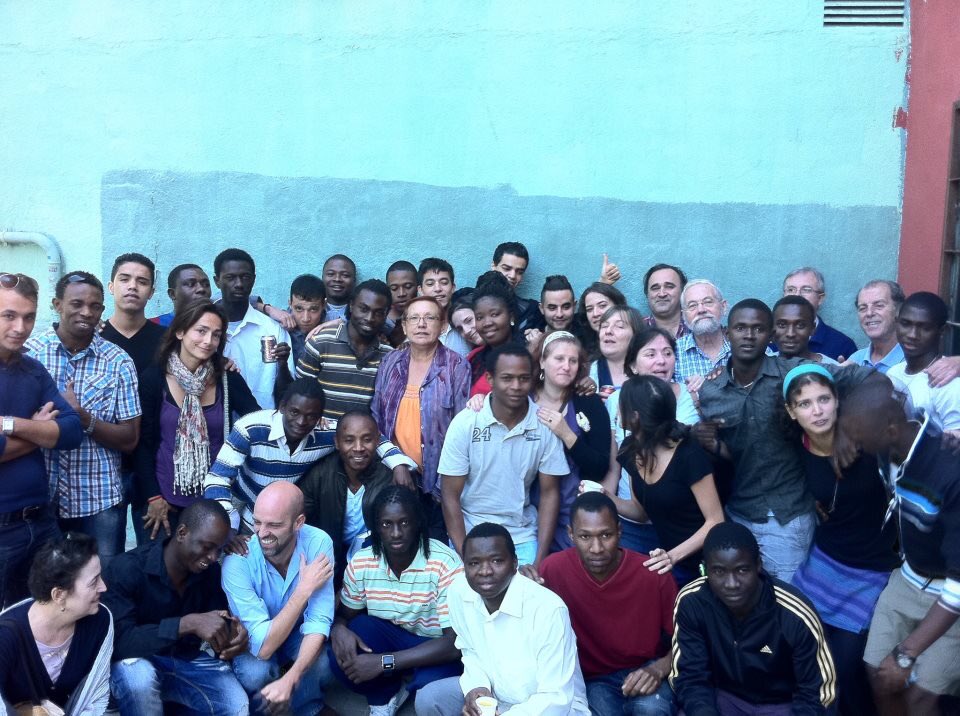 💫 Nuestro gran y queridisimo Enrique de Castro descansa ya después de toda una vida entregada a la lucha por la dignidad y la defensa de quienes día tras día ven pisoteados sus derechos. 
Enrique fue más que el origen de nuestra constitución como Fundación…
#EnriquedeCastro