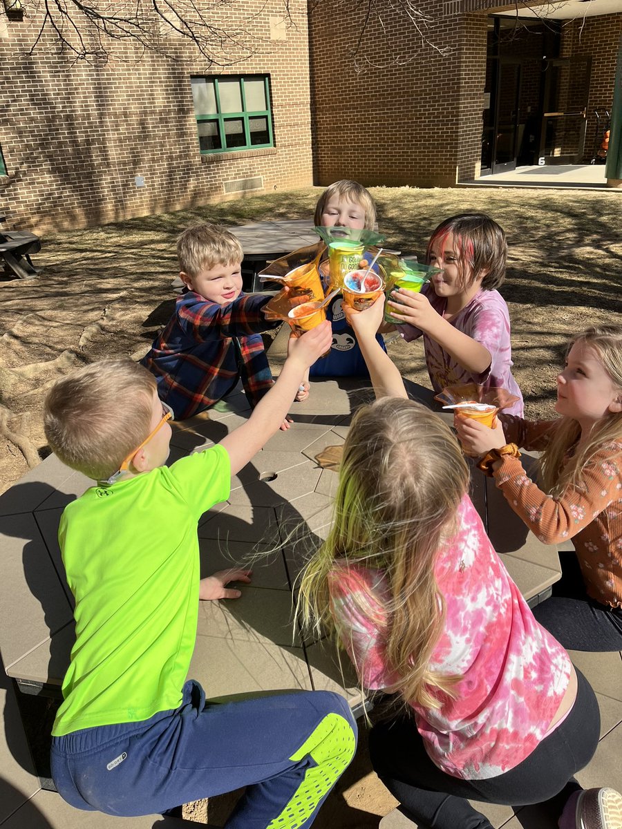 Mrs. Brenize tweet media