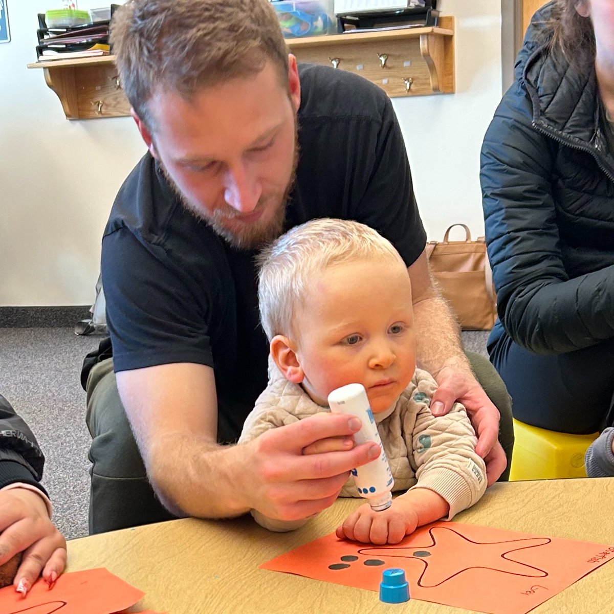 PIPBVI's tweet photo. Creating some Valentine's Day fun in Toddler Group.   -Photos courtesy of Stephanie Johnson, TVI  USDB Parent Infant Program for the Blind and Visually Impaired https://t.co/0xorWjTIh2