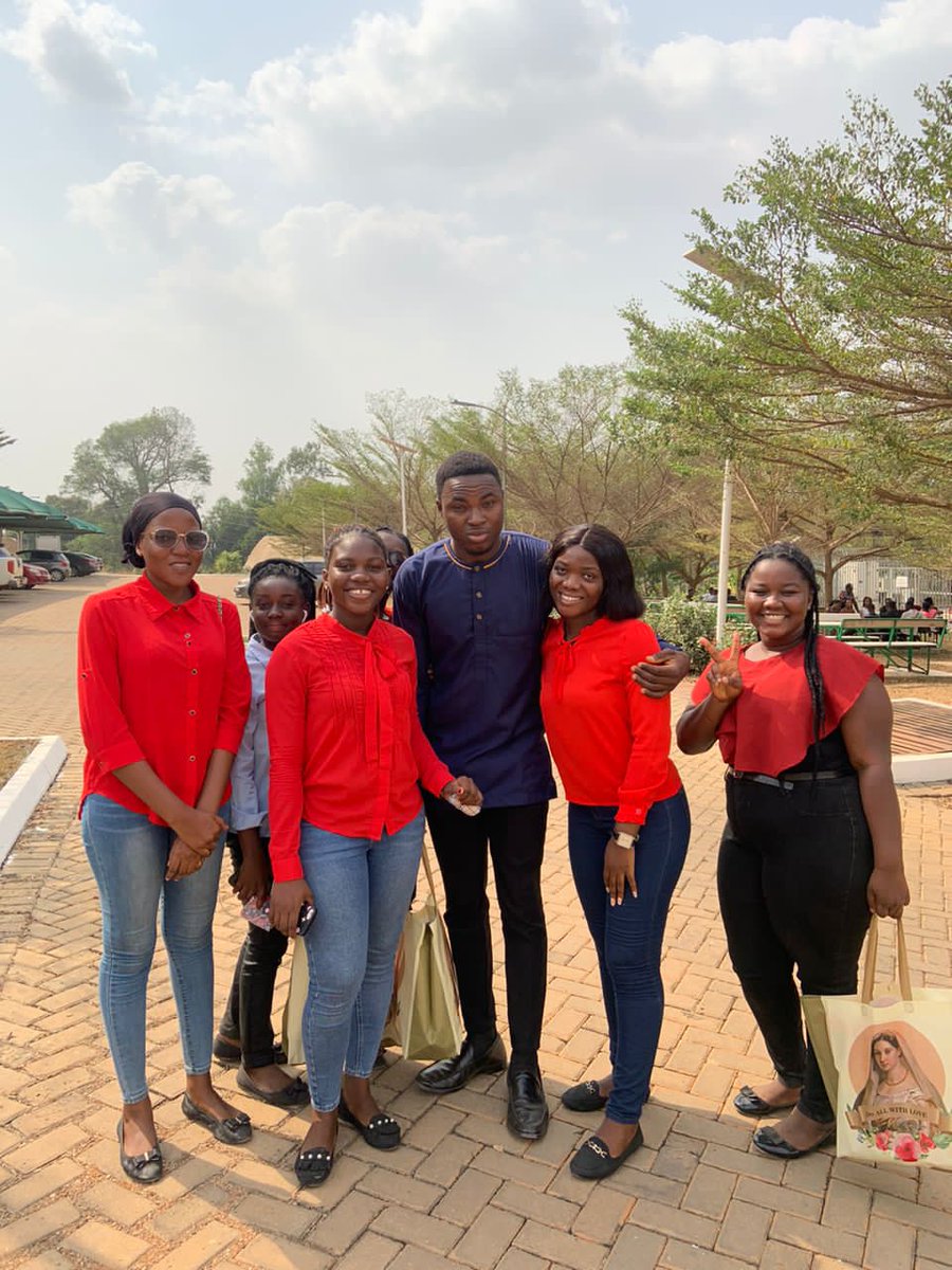 The SRC through the Women’s Commissioner showed love to students on Val’s Day through a program dubbed ‘’Love on the 14th’’. 
As part of the program, foodstuffs and other packages were delivered to students. It was all joy as beneficiaries received packages.
#LoveOnThe14th