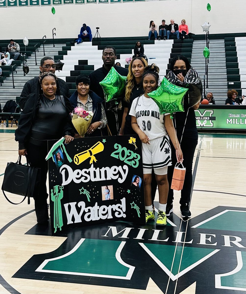 milfordpride's tweet photo. Shout out to our senior Lady Millers tonight for senior night. We are proud of you. Miller Pride💚💚 ⁦@MilfordMillAcad⁩ ⁦@MMALibraryBCPS⁩ ⁦@mmacounseling⁩ https://t.co/YsdUm4Di7T
