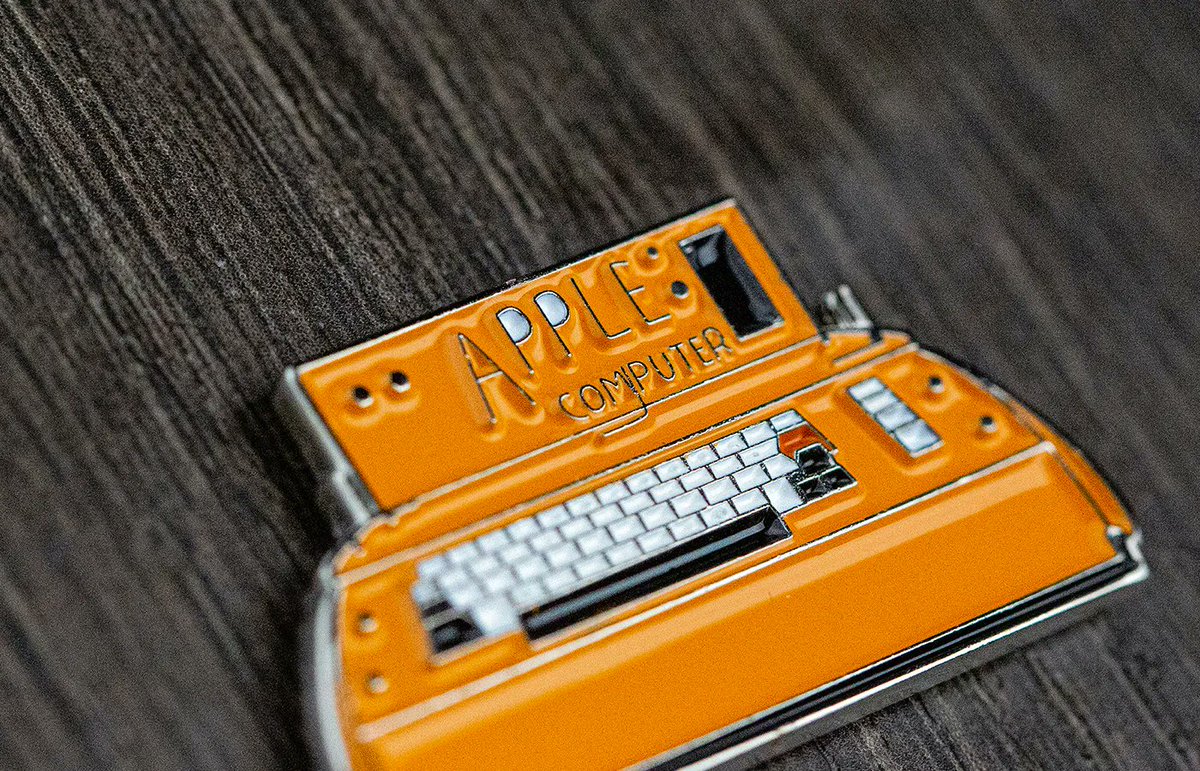 bookslope's tweet image. Apple Badges やはり個別で売り出した (笑)。

#gridstudio
gridstudio.cc/products/grid-…