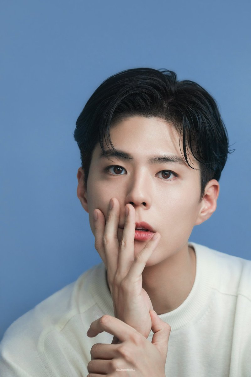 bogumsuni_24's tweet photo. 보검 New 프사 
컬러로 보니까 또 새로운 잘생김🖤 https://t.co/fx3TTBx9fm